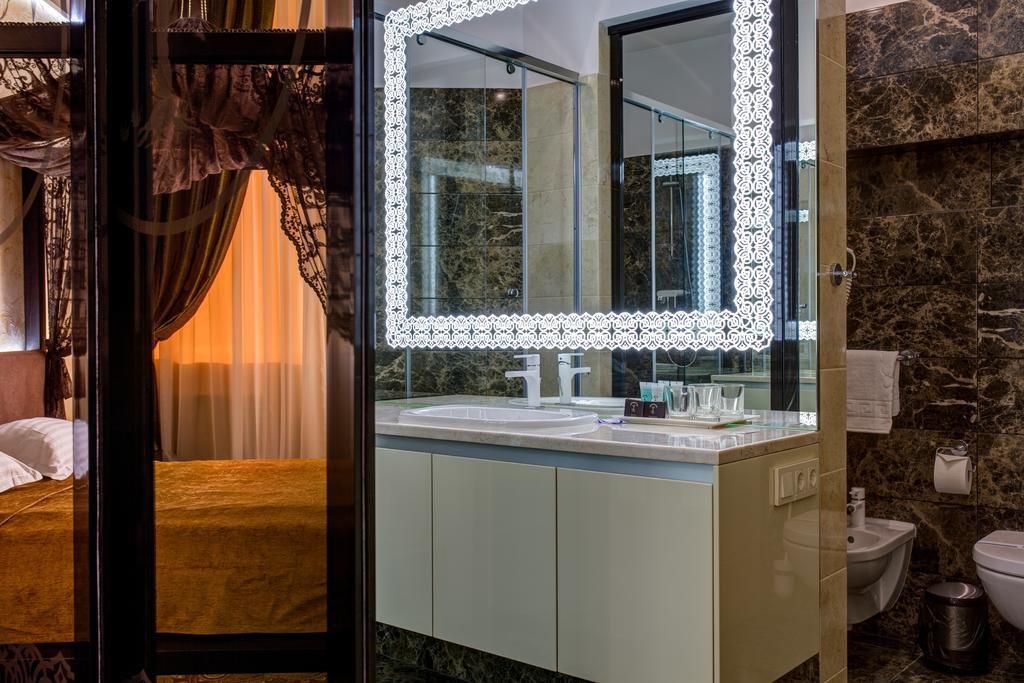 Khan-Chinar Hotel Dnipro Eksteriør billede