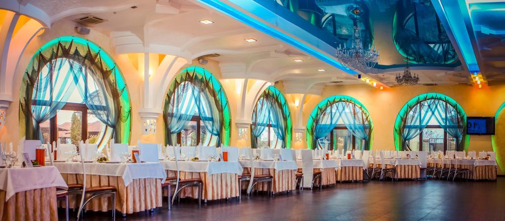 Khan-Chinar Hotel Dnipro Eksteriør billede