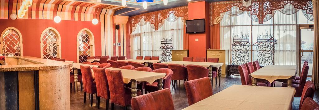 Khan-Chinar Hotel Dnipro Eksteriør billede