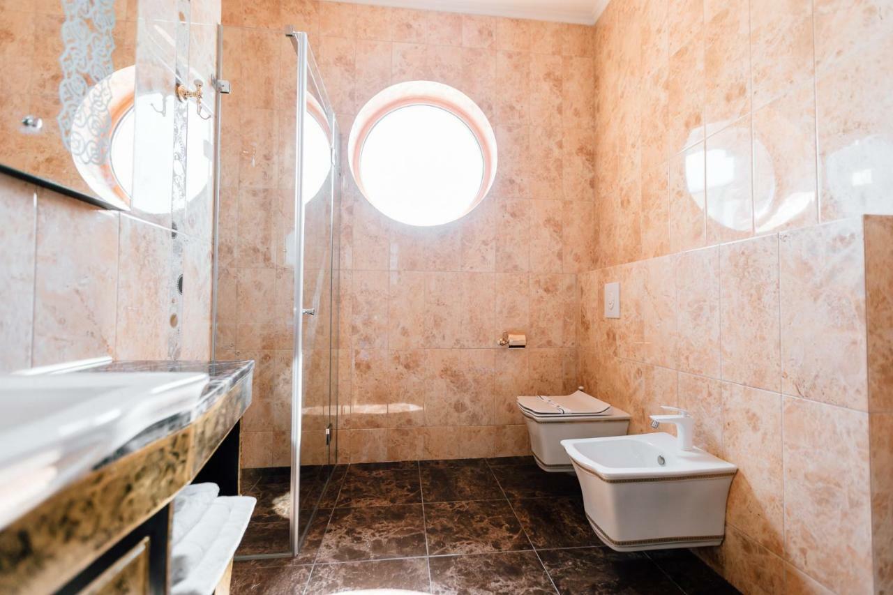 Khan-Chinar Hotel Dnipro Eksteriør billede